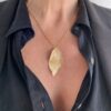 Stardust Leaf anheng i forgylt sølv, buet