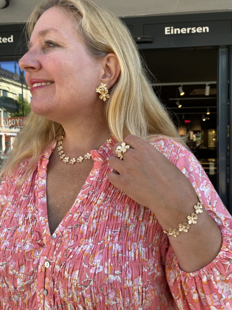 Stardust Flower ring åpen i forgylt sølv