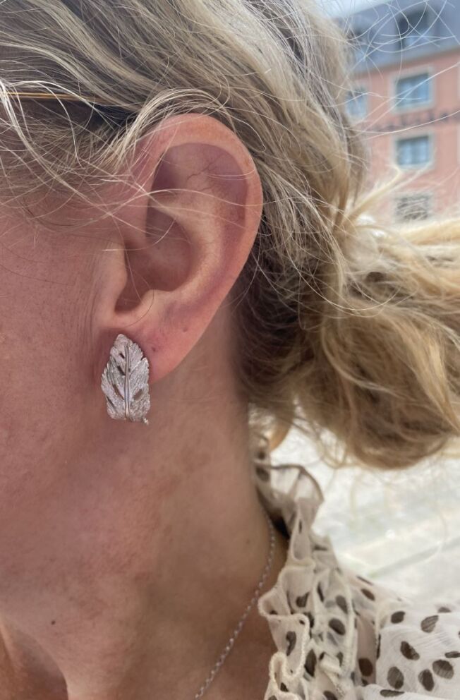 Catwalk Exclusive Stardust Leaf ring åpen i rhodinert sølv