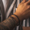 Armbånd i stål, skinn og tigerøye