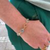 Susanne Friis Bjørner armbånd med ovale synt. topas, grønn kvarts og morganittfarget krystall