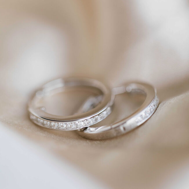 Ørering 17 mm i rhodinert sølv med c.zirkonia