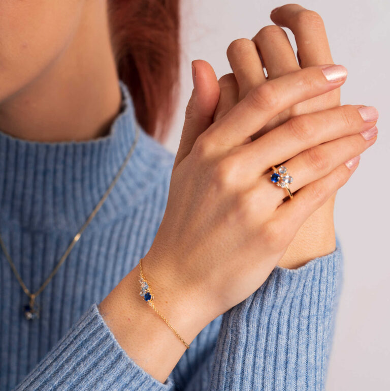 Armbånd "Glam" i forgylt sølv med c.zirkonia i blå toner