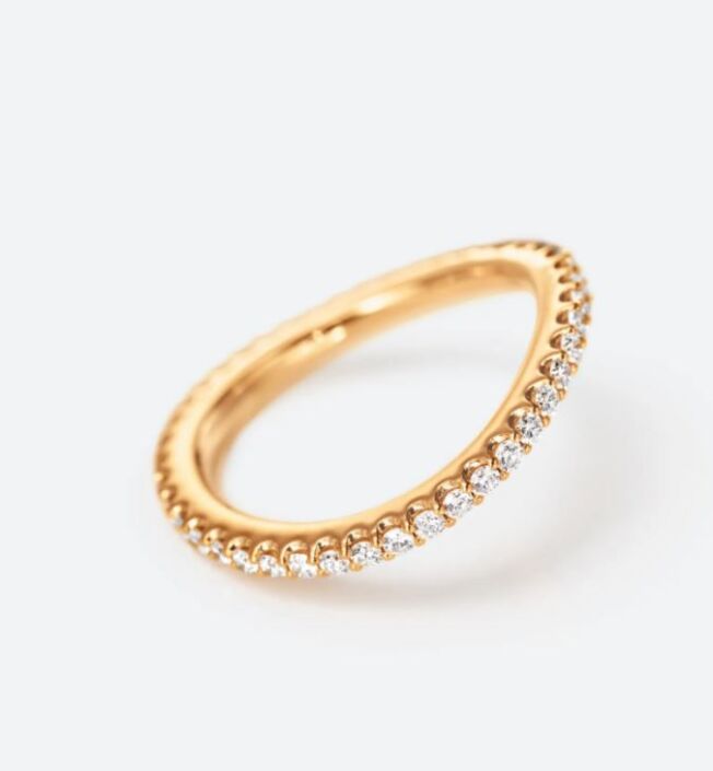 OLE LYNGGAARD COPENHAGEN  Love Bands curved ring i gult gull