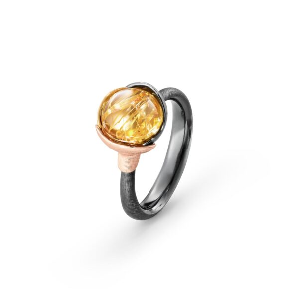 OLE LYNGGAARD COPENHAGEN Lotus ring 1 i sølv og gull med rutilkvarts