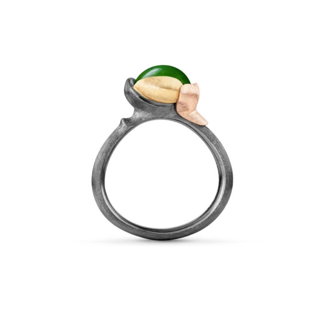Lotus ring nr 1 i sølv med gulldetaljer og grønn serpentin