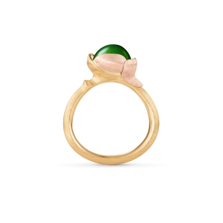 OLE LYNGGAARD COPENHAGEN Lotus ring 1 med serpentin i gult gull