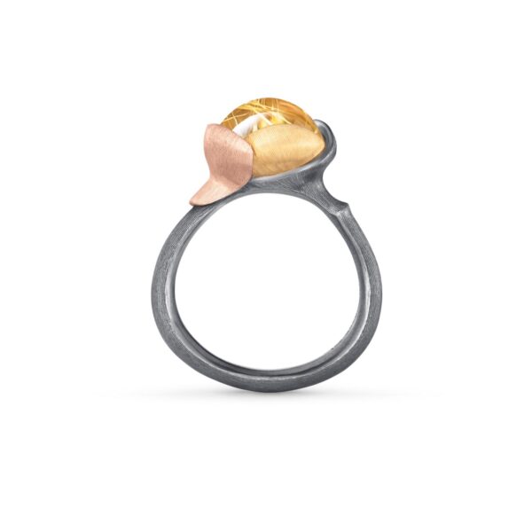 OLE LYNGGAARD COPENHAGEN Lotus ring 2 i sølv og gull med rutilkvarts