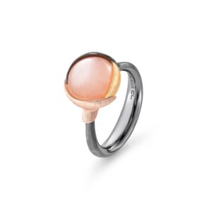 OLE LYNGGAARD COPENHAGEN Lotus ring 2 i sølv og gull med Blush månesten