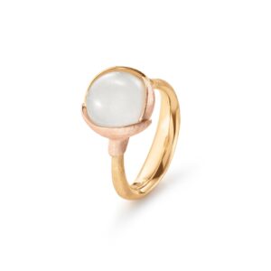 OLE LYNGGAARD COPENHAGEN Lotus ring 2 i gult gull med hvit månesten