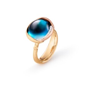 OLE LYNGGAARD COPENHAGEN Lotus ring 3 i gult gull med London Blue topas