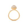 OLE LYNGGAARD COPENHAGEN Lotus ring pavé mellom i gult gull med diamanter