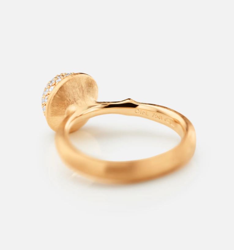 OLE LYNGGAARD COPENHAGEN Lotus ring pavé mellom i gult gull med diamanter