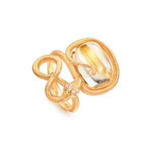 OLE LYNGGAARD COPENHAGEN  Snakes ring i gult gull med rutilkvarts og diamanter