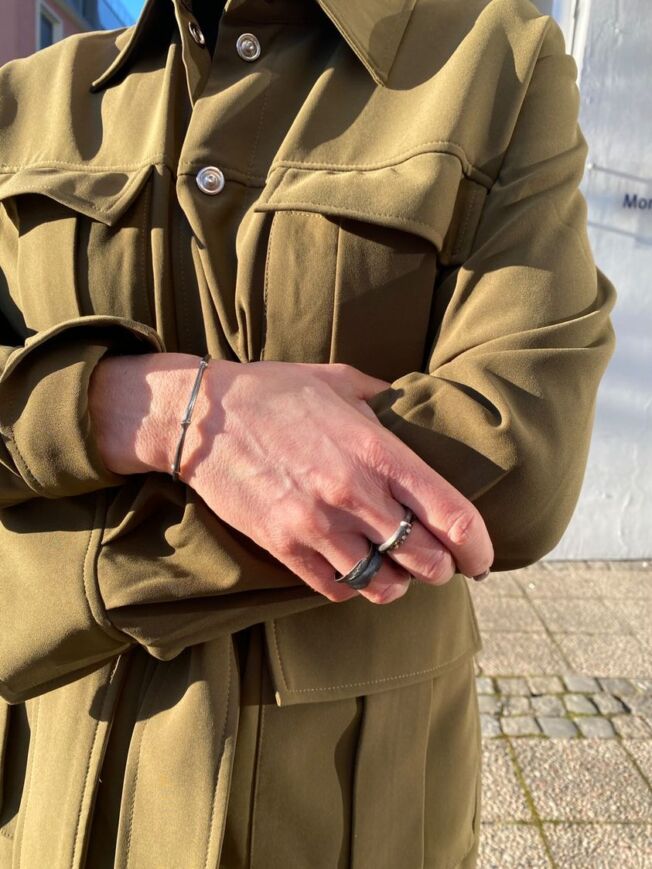 OLE LYNGGAARD COPENHAGEN Nature ring i sølv med gullkuler