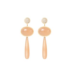 Ørepynt Lotus med paveert diamantoverflate, med 2 heng av blush månesten under. Fra Ole Lynggaard.