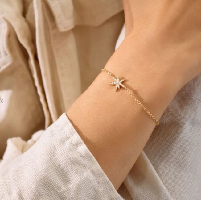 Funky stars armbånd i 18 k gult gull med diamanter