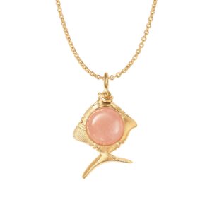 OLE LYNGGAARD COPENHAGEN Young fish pendant i gult gull med blush månesten