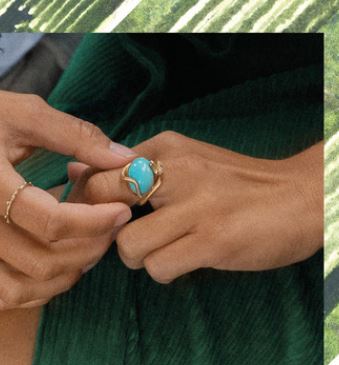 OLE LYNGGAARD COPENHAGEN  Snakes ring i gult gull med turkis og diamanter