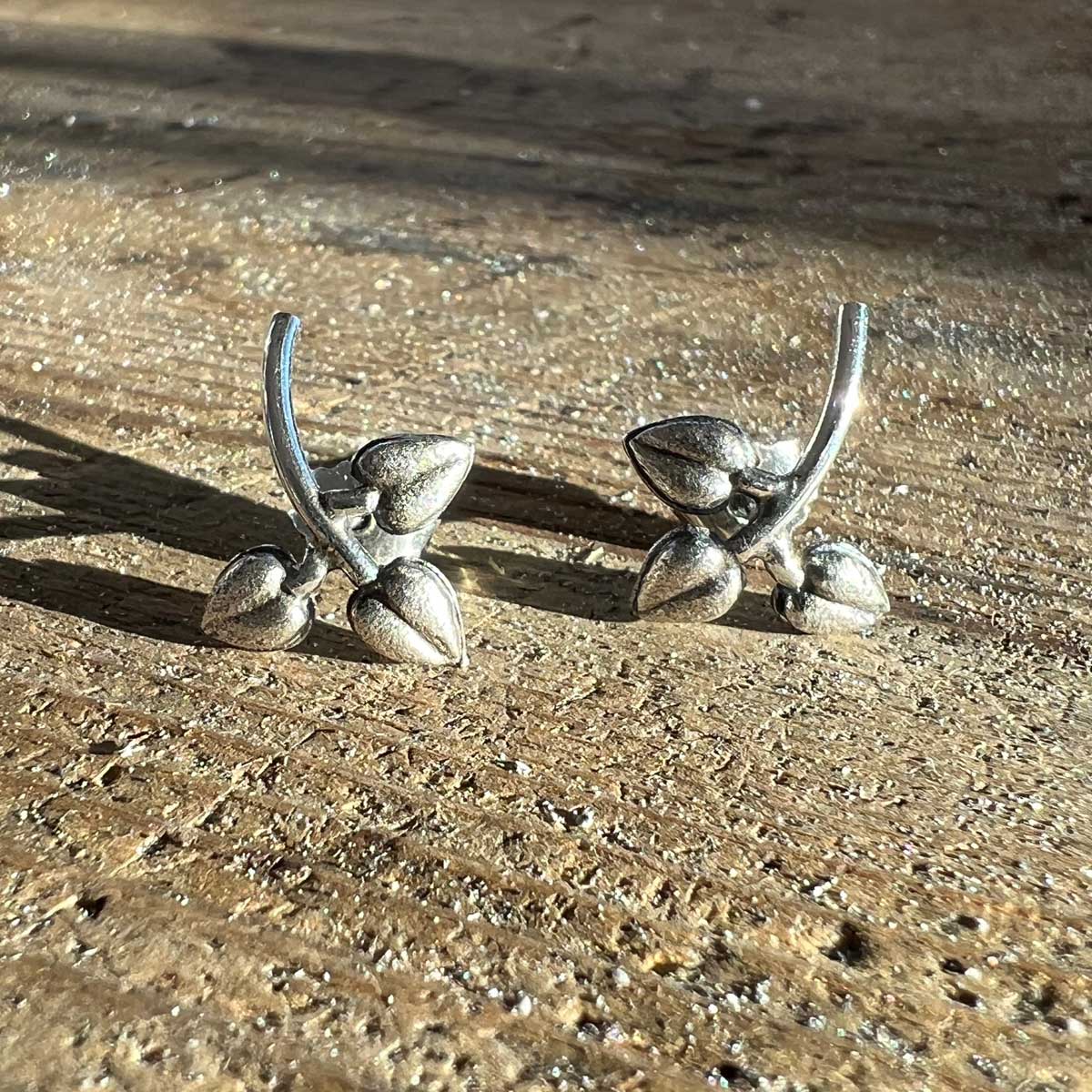 Ask_blomst_oredobber_oksidert_7 Huldreverket "Løvli armbånd" i sølv