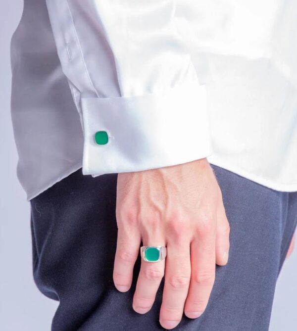 By Birdie «Cushion Green onyx» signetring i sølv
