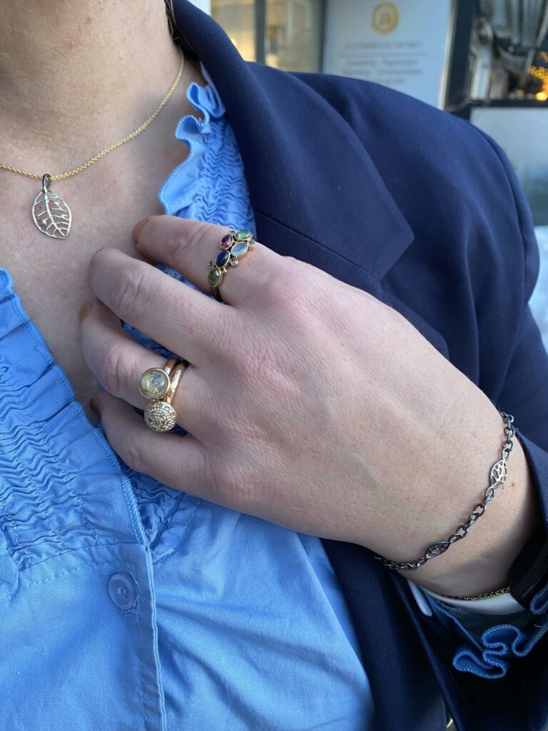 By Birdie "Victoria Gold Pavé" ring i sølv med gult gull detaljer og diamanter