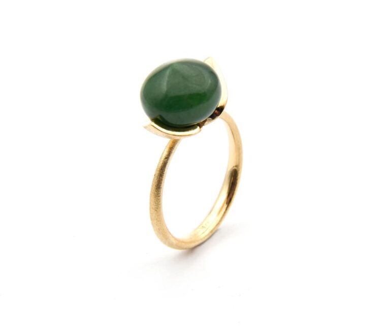 Noën «Dolce medium» ring i forgylt matt sølv med jade