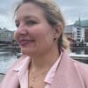 Susanne Friis Bjørner anheng i forgylt sølv med sort agat