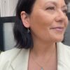 Susanne Friis Bjørner ørepynt i forgylt sølv med syntetisk topas, krok