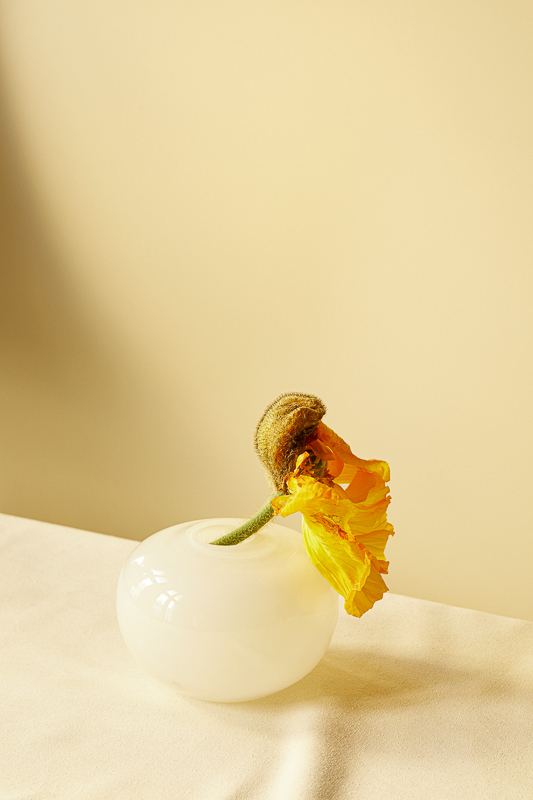 Th. Marthinsen “Dew” vase i sart gul krystall