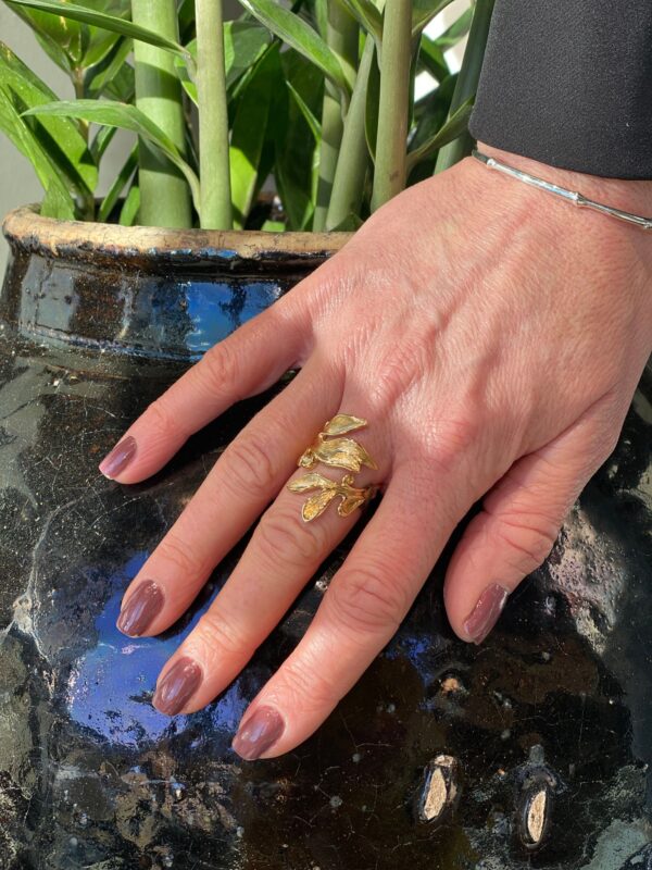 OLE LYNGGAARD COPENHAGEN  Forest ring i gult med diamant