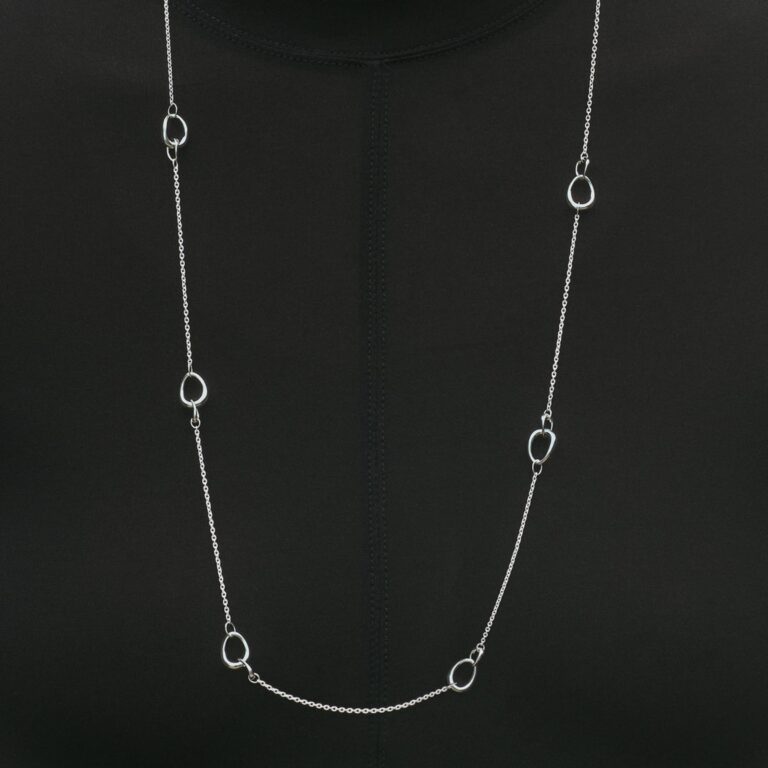 Georg Jensen "Offspring Sautoir kjede" i sølv
