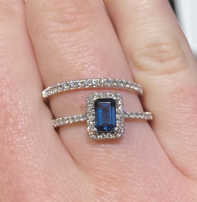 Ring "Galant" i hvitt gull med London blå topas og diamanter