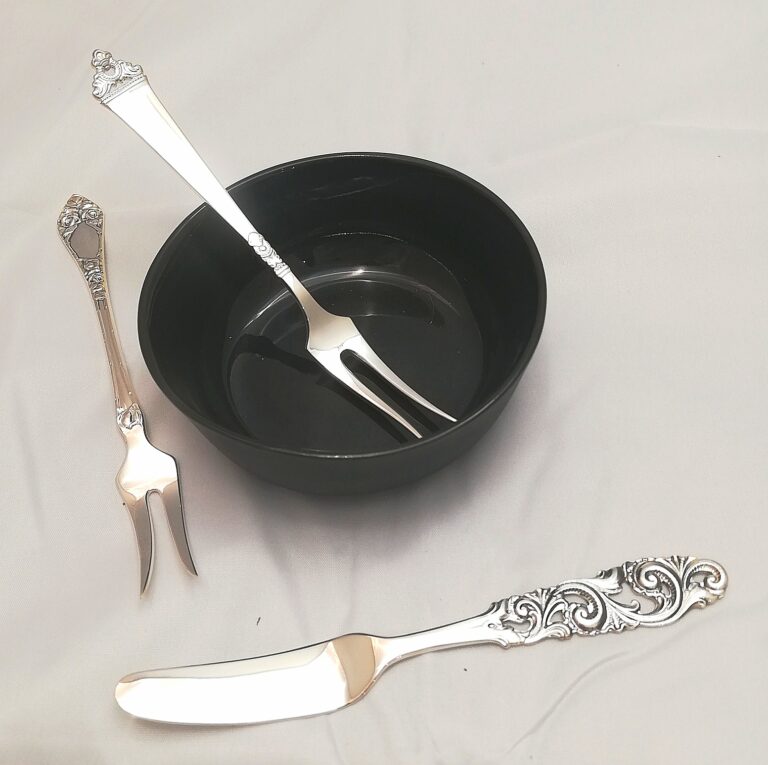 Th. Marthinsen tapas skål i sort keramikk