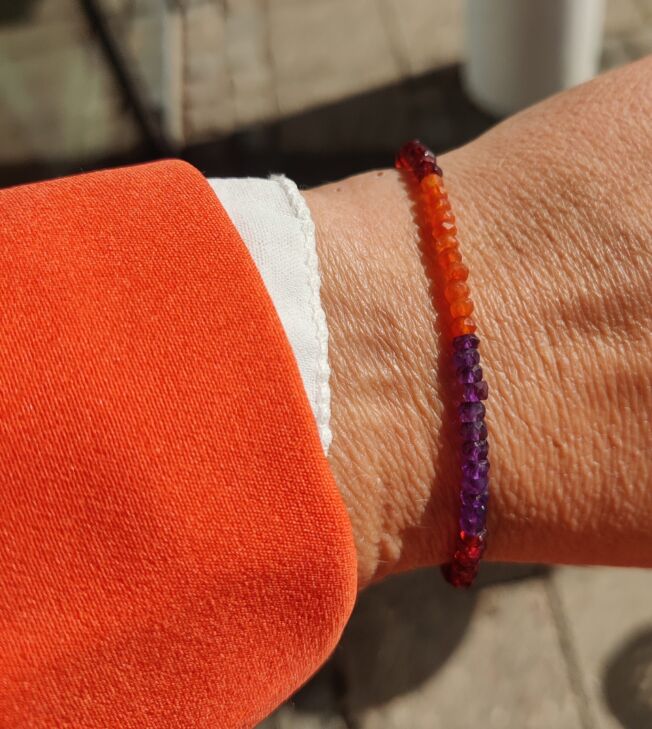 Susanne Friis Bjørner armbånd med granat, karneol og ametyst