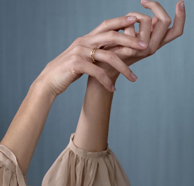 OLE LYNGGAARD COPENHAGEN  Nature ring i rosé gull med diamanter