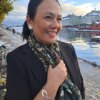 Susanne Friis Bjørner blomst ørepynt i sølv med London blå krystall