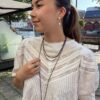By Birdie "Ellen Golden Pearl" ørepynt med perle
