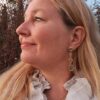 Susanne Friis Bjørner ørepynt i forgylt sølv med phrenite, grønn og lemon kvarts