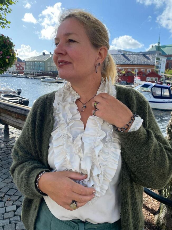 By Birdie "Samsara Golden link" armbånd i sølv med gult gull detaljer