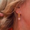Susanne Friis Bjørner øreanheng til creoler/ øreringer med blush månesten, forgylt sølv