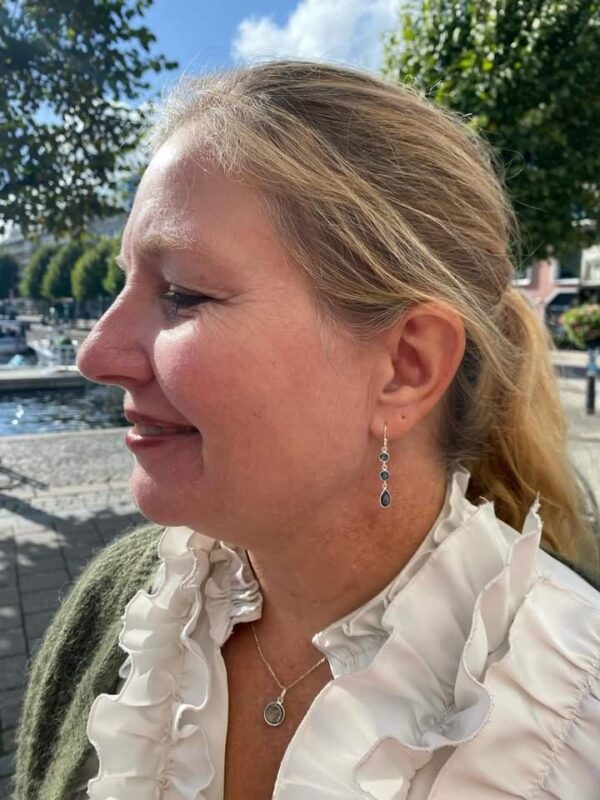 Susanne Friis Bjørner anheng i sølv med grønn kvarts