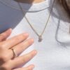 Gult gull anheng med diamant rosett
