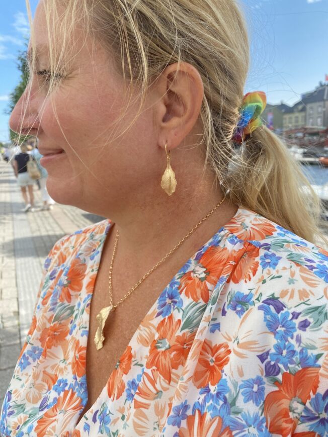 Catwalk Exclusive Stardust Leaf anheng i forgylt sølv