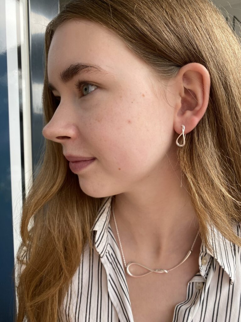 Georg Jensen “Mercy Pendant” kjede i sølv