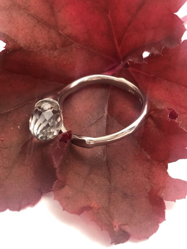 Noën «Olivia» ring i sølv med bergkrystall