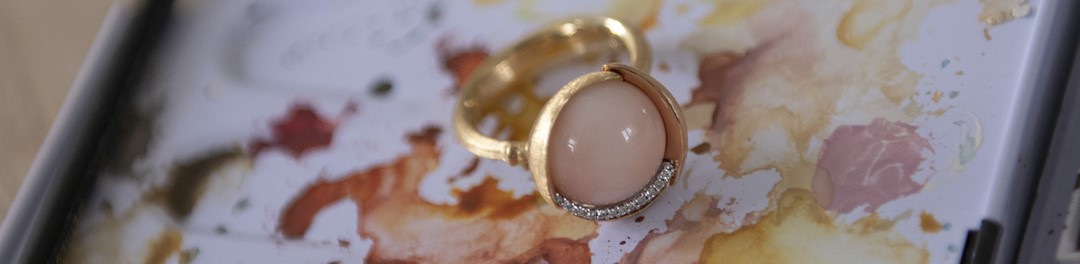 Lotus long OLE LYNGGAARD COPENHAGEN Design drop øreanheng til ørepynt med perle