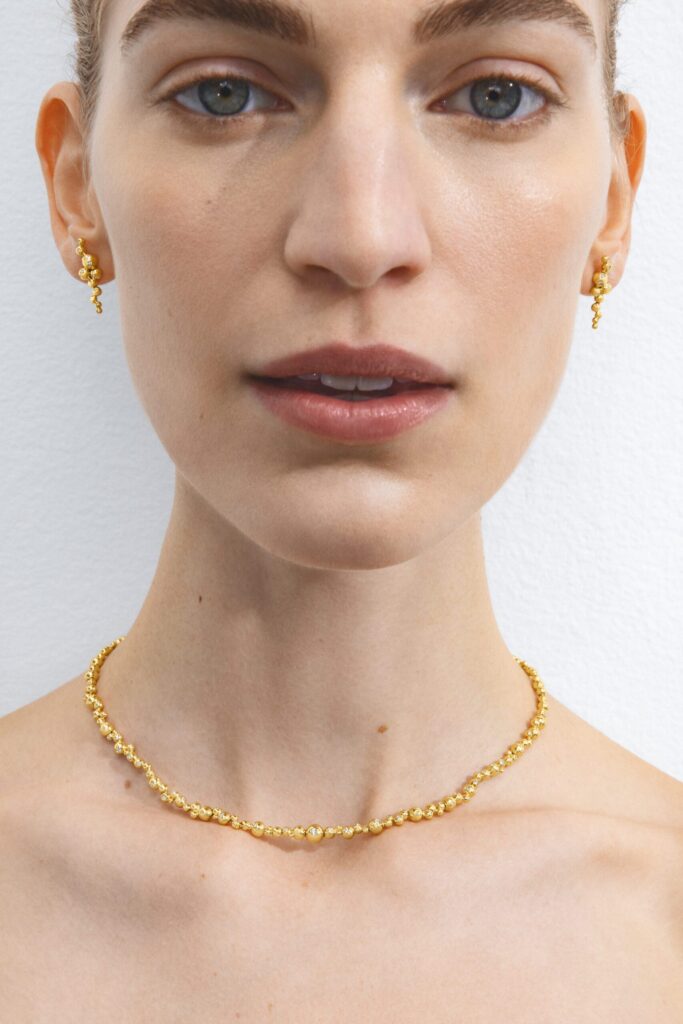 Georg Jensen «Moonlight Grapes» øreheng i gult gull med diamanter