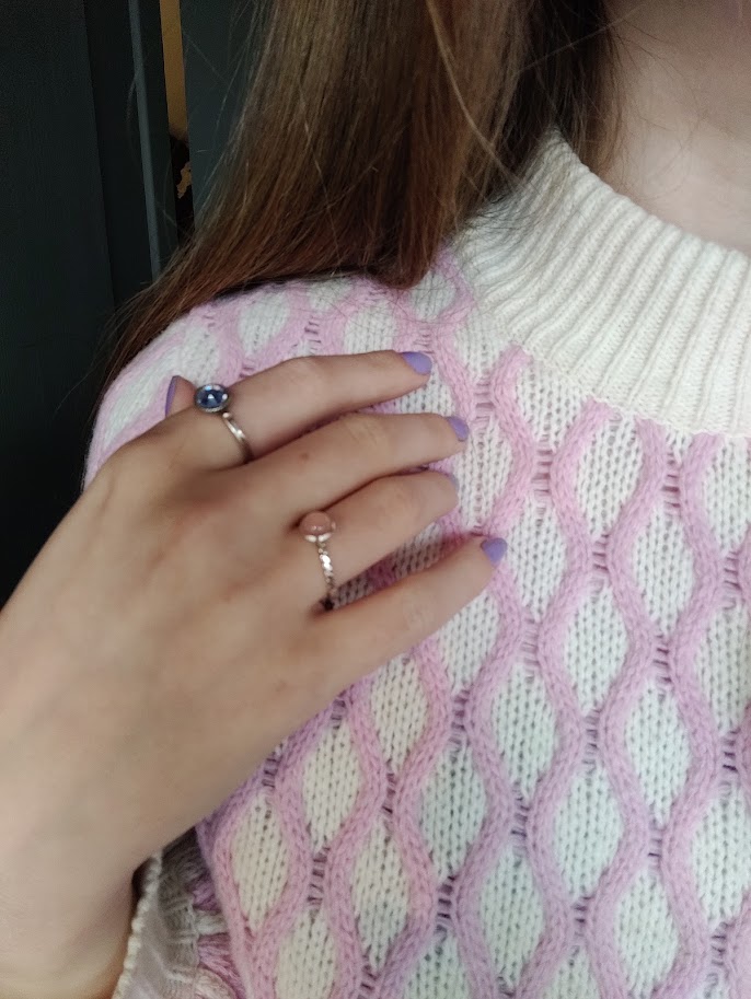 Huldreverket «Glittertind» ring med lavendel swarowski