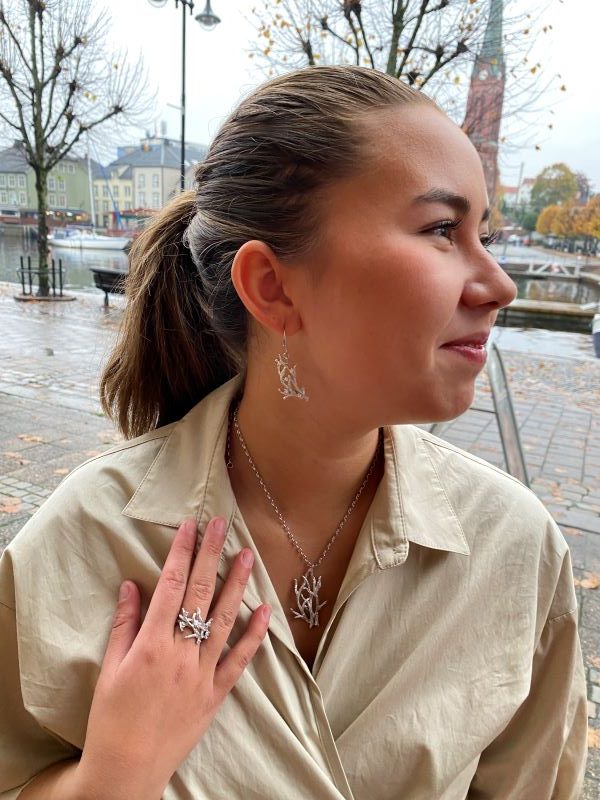 Stardust Matte forest ring i rhodinert sølv
